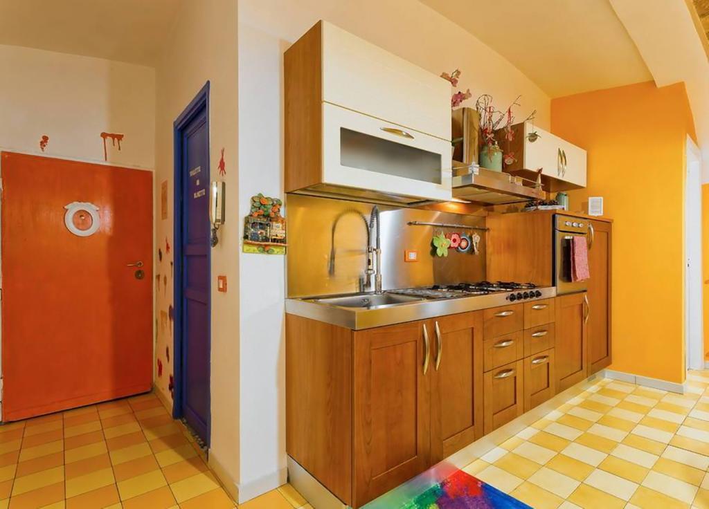 Bed And Colors Apartment