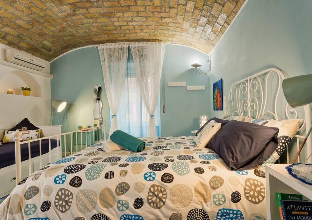 Bed And Colors