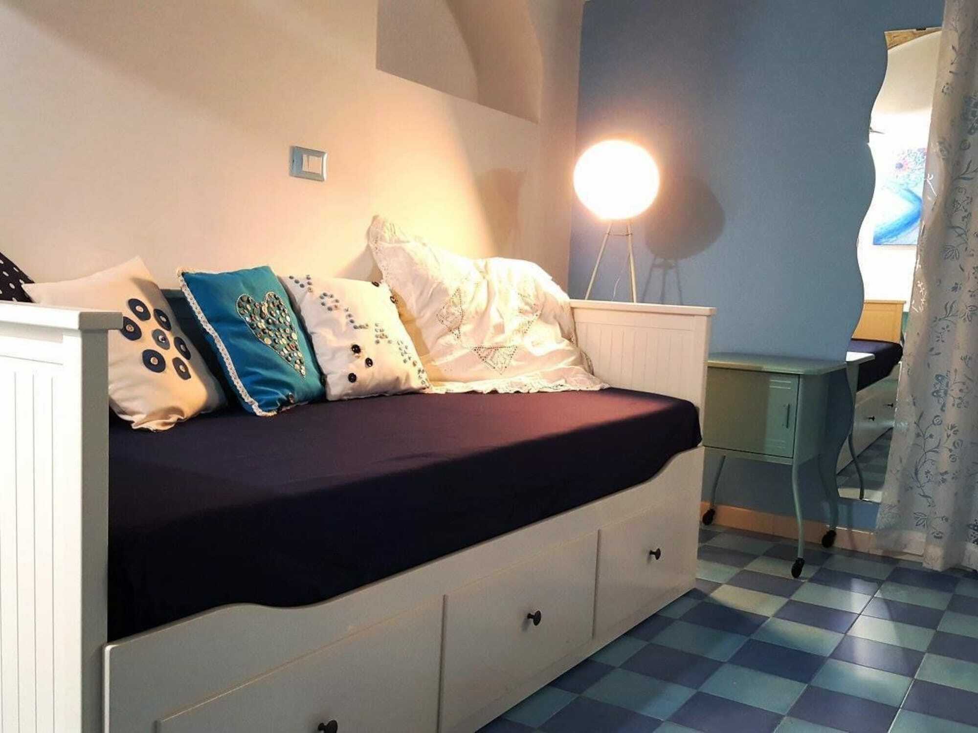 Bed And Colors *